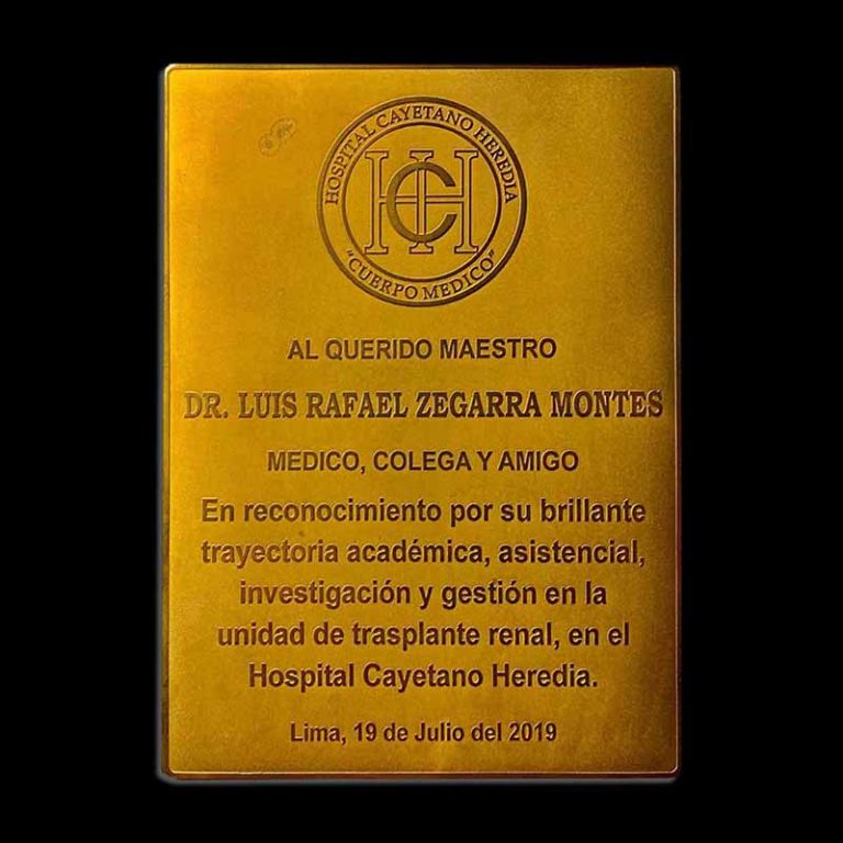 Reconomiento a su brillante trayectoria académica