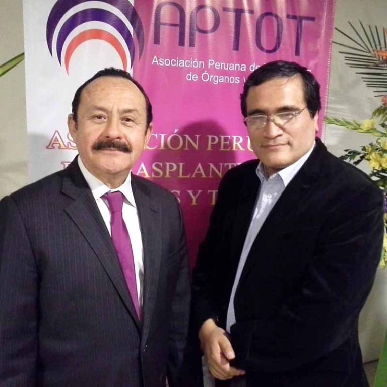 Prof. Reyner Loza y Prof. Luis Zegarra (Pioneros del Trasplante Renal en Niños en MINSA).